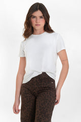 Camiseta básica de fit recto cuello redondo