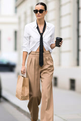 Pantalón de fit wide leg tiro bajo con raya