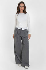 Pantalón wide leg con pinzas pretina contraste