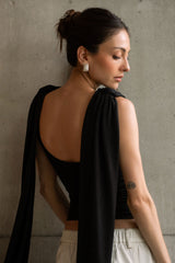 Top ajustado corto detalle decorativo con plisados