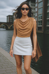 Top ajustado corto detalle decorativo con plisados