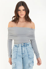 Top corto hombros descubiertos con plisados