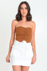 Top corto strapless con botones escote corazón