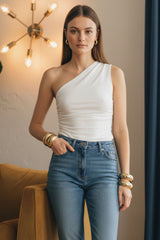 Top Iris un hombro con plisados