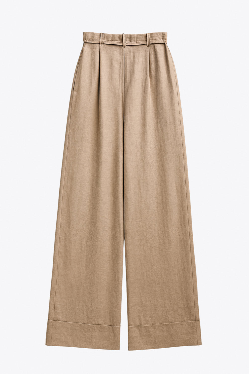 Pantalón de fit wide leg, cintura alta con pretina, trabillas y lazo amarrable, pinzas frontales y bolsillos delanteros. Cierre frontal con broche y cremallera ocultos. Detalle de doblez en bajo.
