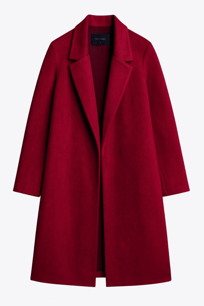 Abrigo abierto de gamuza, fit recto, con solapa, manga larga y bolsillos delanteros ocultos.