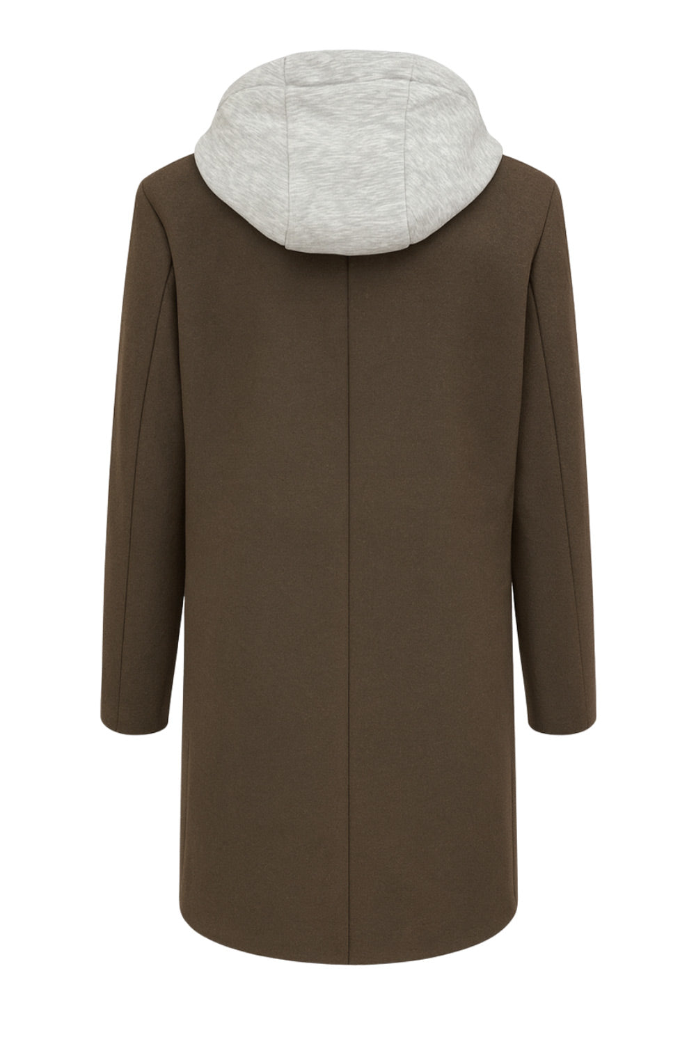Abrigo largo con capucha combinada, manga larga, con solapa y hombreras, bolsillos delanteros con carteras, detalle frontal y capucha en contraste. Cierre frontal con cremallera y botón.