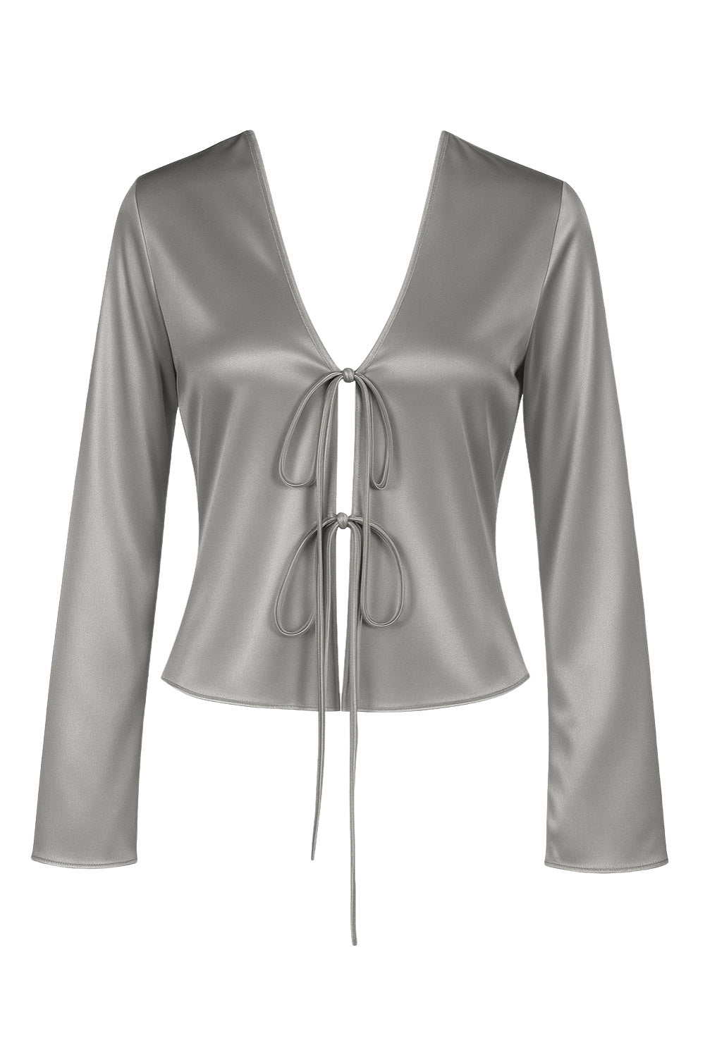 Blusa satinada abierta de fit fluido, escote v, manga larga amplia con abertura en puños y cierre frontal con lazo amarrable.
