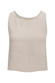 Blusa básica de fit recto, sin mangas y cuello barco.