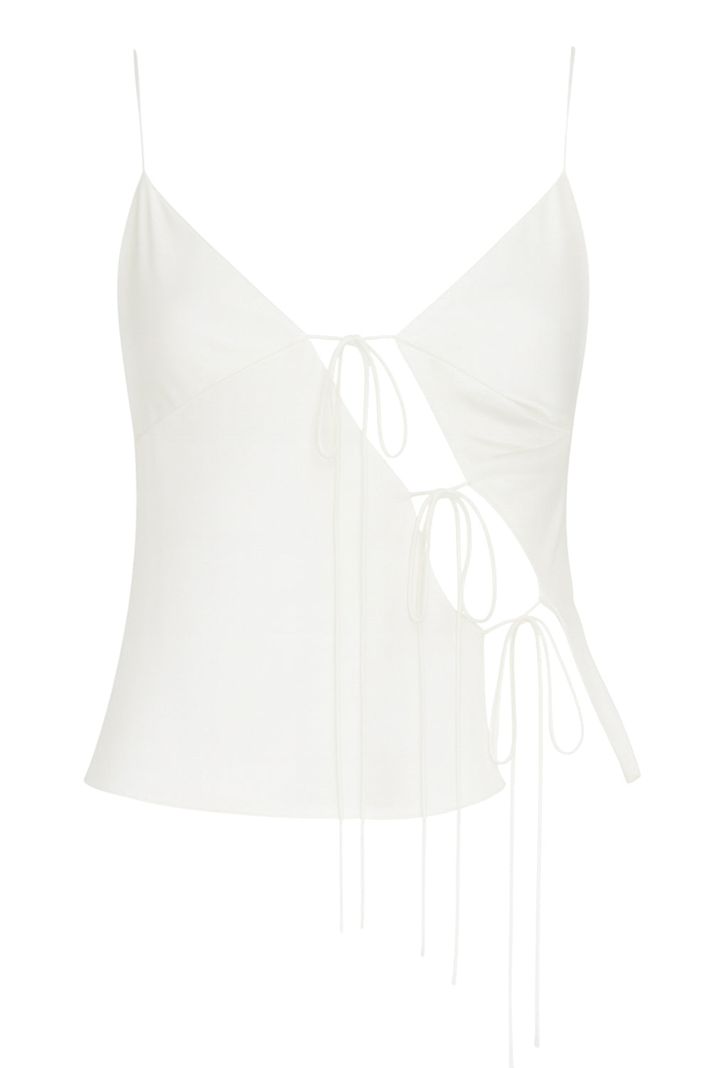 Blusa satinada de tirantes delgados ajustables, fit fluido, escote v con abertura frontal en diagonal, cut outs y lazos amarrables.