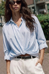 Camisa fluida con nudo rayas