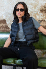 Chaleco cropped acolchado con bolsillos