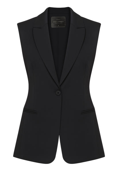 Chaleco de fit slim, con solapa, bolsillos delanteros con vivos y cierre frontal con botón.