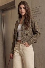 Chamarra animal print efecto ante