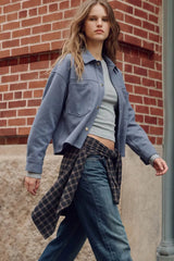Chamarra corta de gamuza oversized con bolsillos