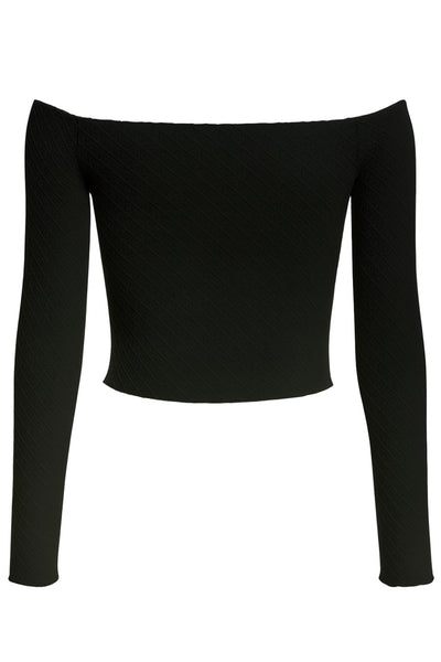 Crop top de fit ajustado, hombros descubiertos, manga larga, escote v con plisados y jareta ajustable, bajo frontal asimétrico con abertura frontal en v y costura decorativa. Detalle de rib rizado en bordes y textura de tejido.