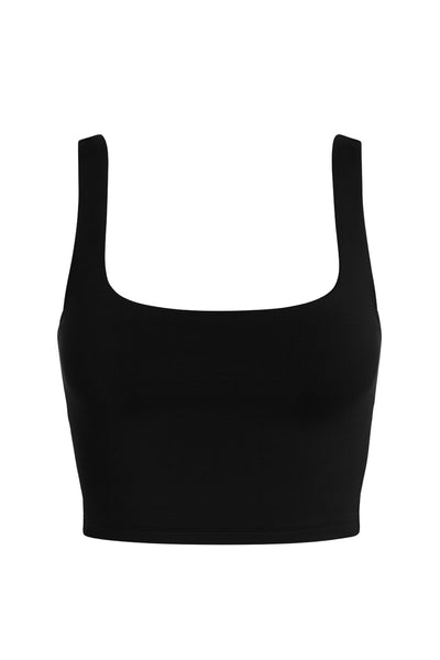 Crop top de tirantes, cuello redondo y fit ajustado.