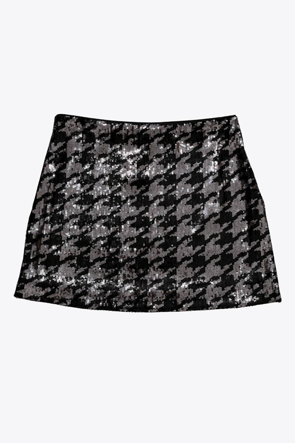 Falda corta de lentejuelas, estampado pata de gallo, fit ajustado, cintura alta y cierre lateral con cremallera oculta.