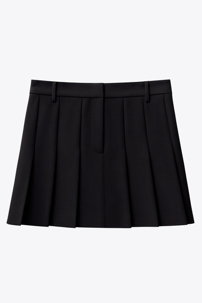 Falda short corto tableado, de cintura alta con pretina y trabillas, corte en a, cierre frontal con broche y cremallera ocultos.