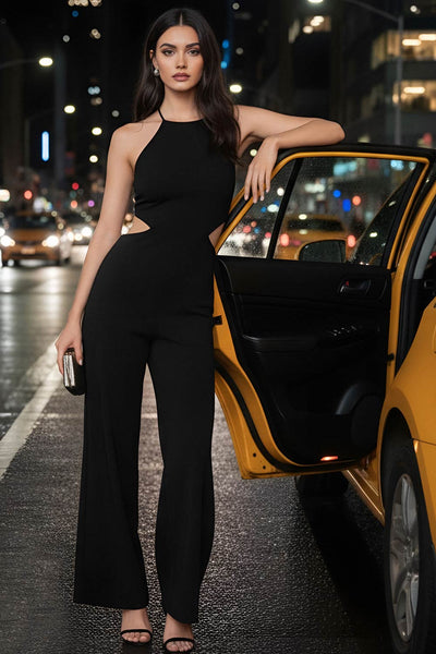 Palazzo ajustado de fit wide leg, cuello halter con lazo amarrable posterior, cut out en costados y espalda. Detalle de fruncido en espalda.