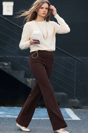 Leggings ajustados, de cintura alta elástica, fit flare y detalle de raya frontal.