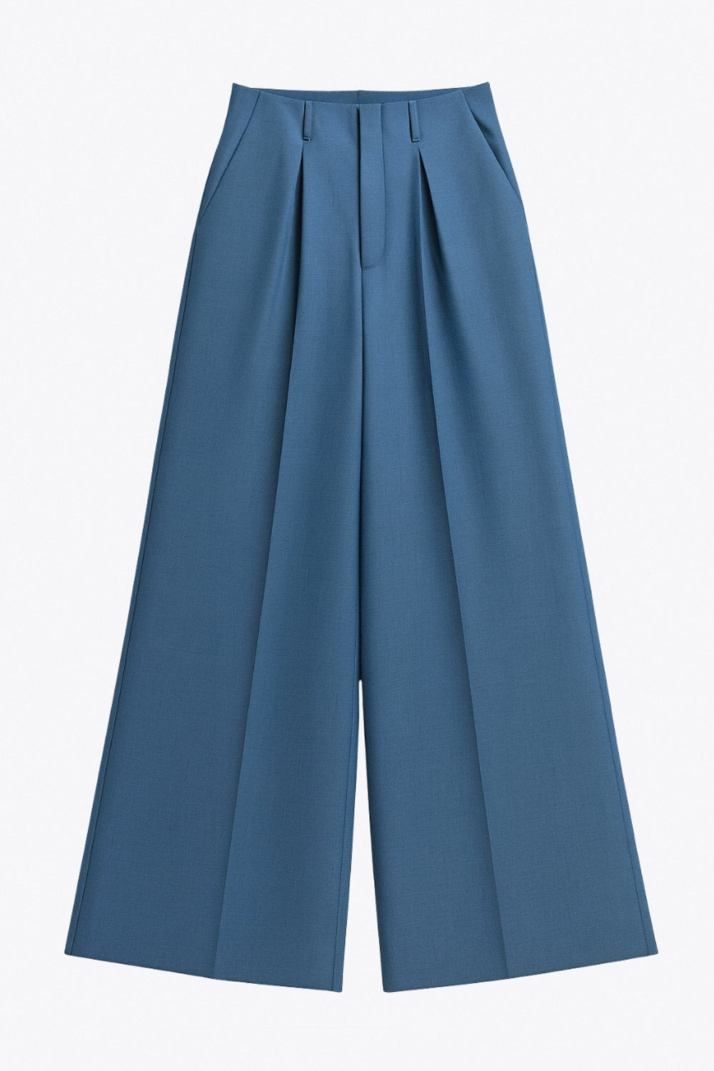 Pantalón de fit palazzo, cintura alta con trabillas, pinzas frontales, bolsillos delanteros y vivos decorativos posteriores, raya frontal y posterior. Cierre frontal con broche y cremallera ocultos.