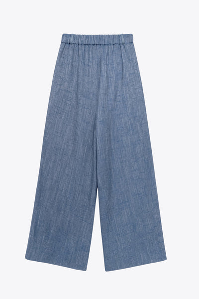 Pantalón de fit culotte, con pinzas al frente, pretina con botón y trabillas para cinturón. Con cintura elástica.&nbsp;