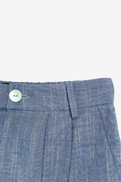 Pantalón de fit culotte, con pinzas al frente, pretina con botón y trabillas para cinturón. Con cintura elástica.&nbsp;