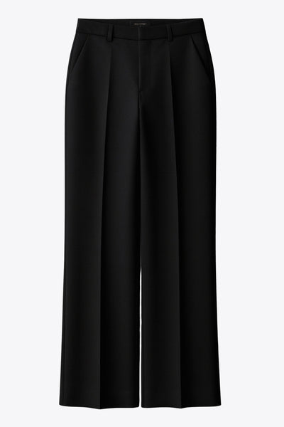 Pantalón de fit recto, cintura alta con pretina y trabillas, bolsillos delanteros y posteriores con cartera, raya frontal, cierre con broche y cremallera oculta.