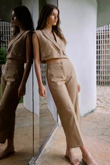 Pantalón fit amplio botón