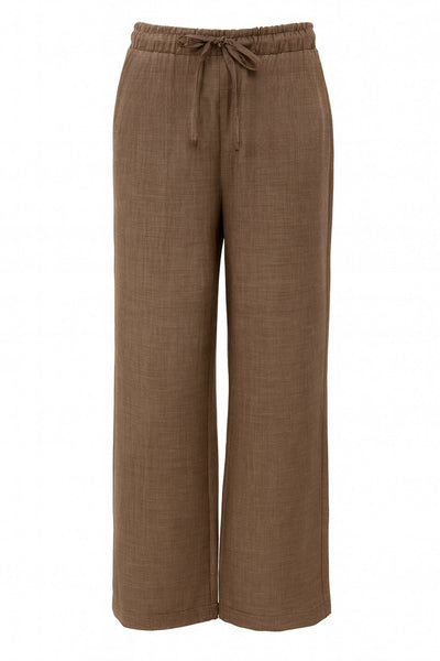 Pantalón fluido de fit recto, bolsillos delanteros, cintura alta con pretina elástica y jareta frontal ajustable.