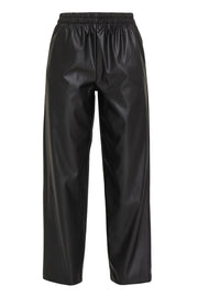 Pantalón de efecto piel, fit wide leg, cintura alta con pretina elástica y bolsillos delanteros.