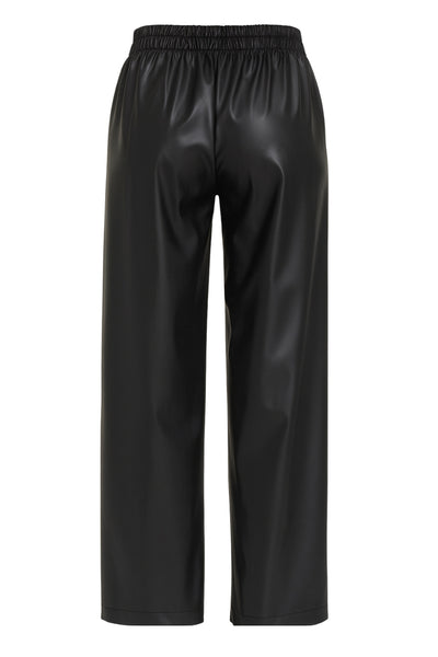 Pantalón de efecto piel, fit wide leg, cintura alta con pretina elástica y bolsillos delanteros.