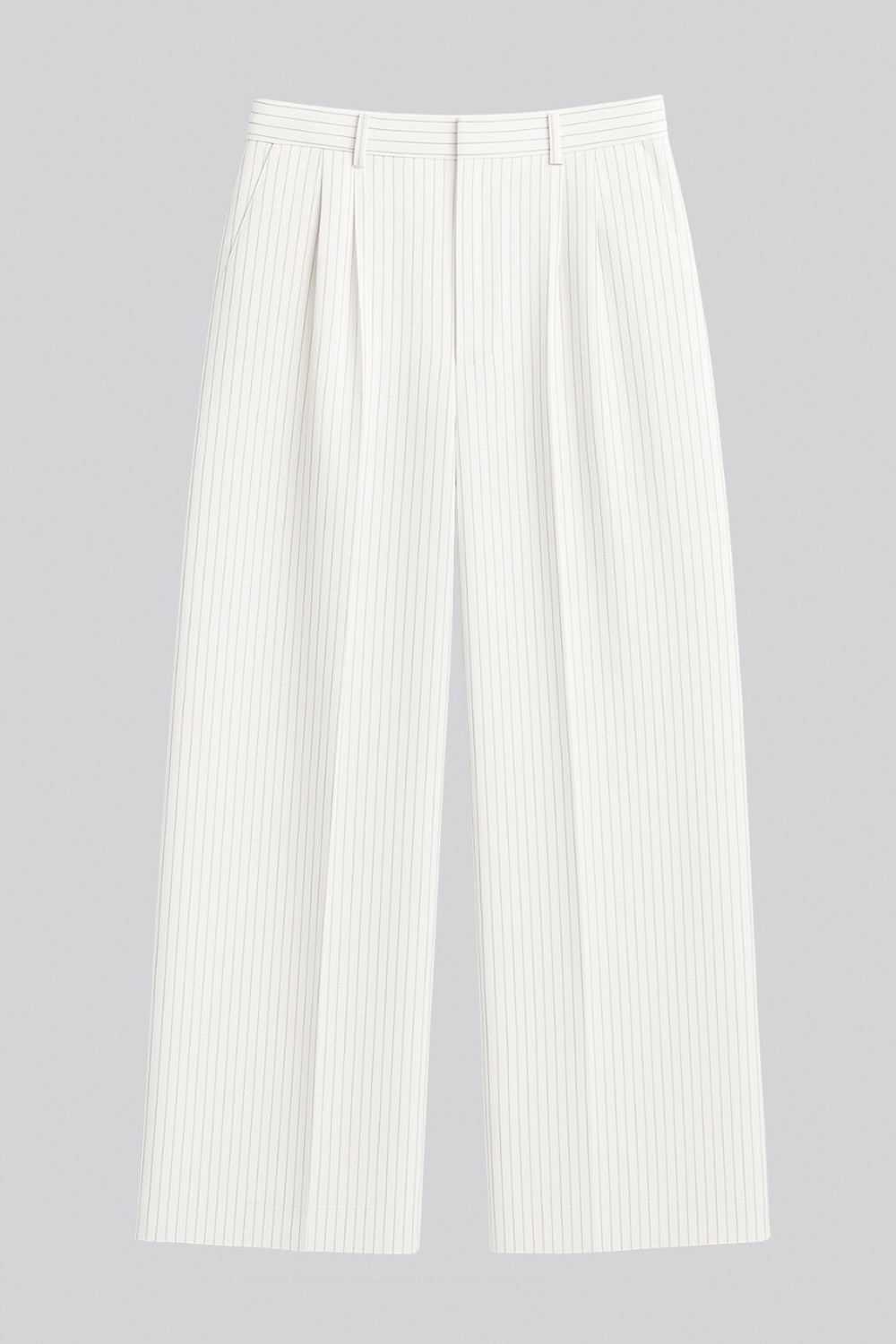 Pantalón de fit wide leg, estampado rayas, cintura alta con pretina y trabillas, pinzas frontales, bolsillos delanteros y vivo decorativo posterior. Cierre frontal con broche y cremallera ocultos.