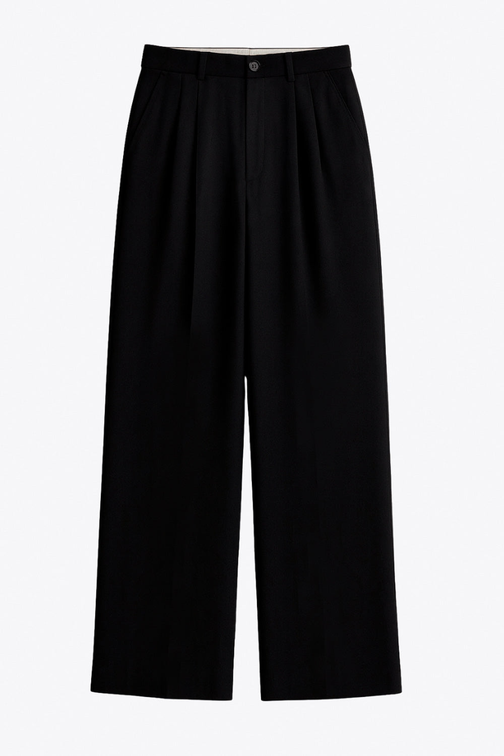 Pantalón de fit wide leg, cintura alta con pretina y trabillas, pinzas frontales, bolsillos delanteros y vivo decorativo posterior. Cierre con botón y cremallera oculta.