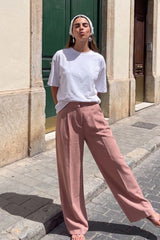 Pantalón wide leg con pinzas frontales tiro alto