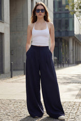Pantalón wide leg con pinzas frontales tiro alto