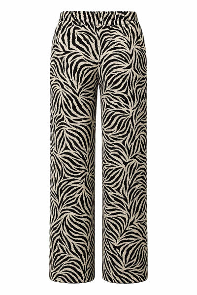 Pantalón estampado de fit fluido, bolsillos delanteros, cintura media con pretina elástica y jareta frontal ajustable.