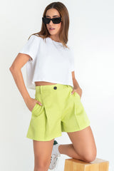 Short corto de tiro alto fit recto con pinzas