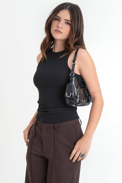 Tank top canalé de fit ajustado, sin mangas, cuello redondo y rib en bordes.