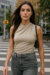 Top Mia cuello fluido con plisados