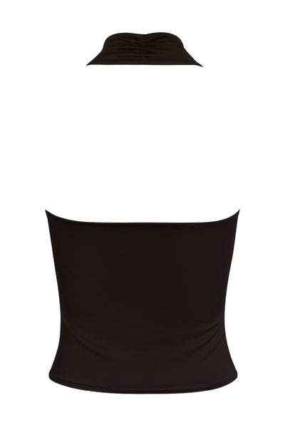 Top corto ajustado de cuello halter con escote fluido, sin mangas, escote en espalda, cierre posterior con botón y ojal.