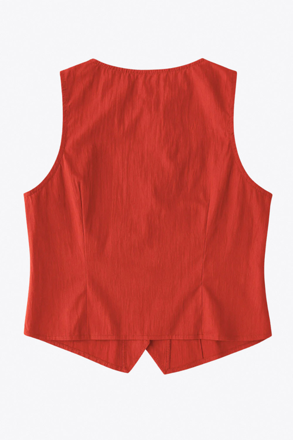 Top corto de fit recto, sin mangas, cuello redondo, bajo v frontal y cierre con hilera de botones.