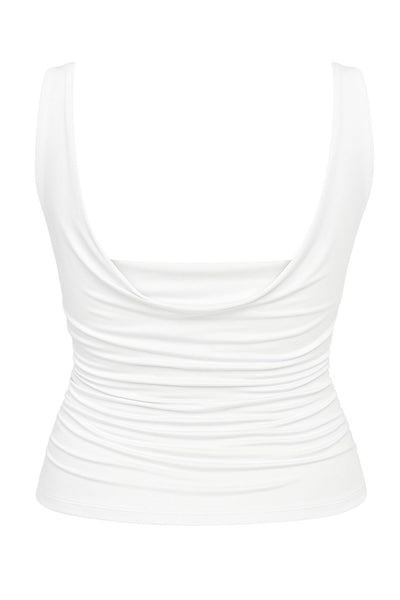 Top de fit ajustado, tirantes, escote fluido frontal y en espalda.