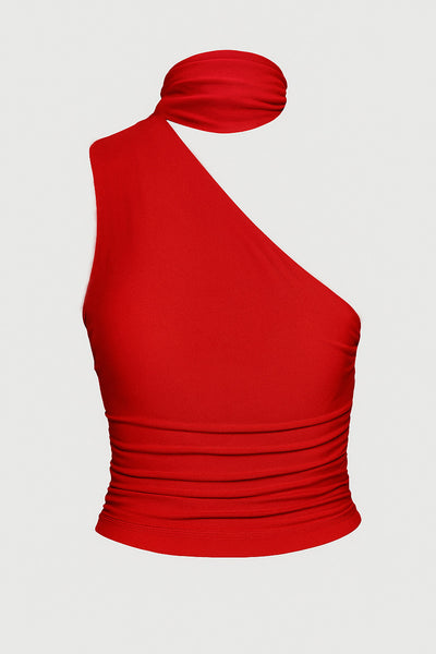 Top satinado asimétrico, de fit ajustado, detalles plisados laterales y en hombro, sin mangas, un hombro, escote diagonal y choker con plisados. Cierre posterior con botón y ojal.