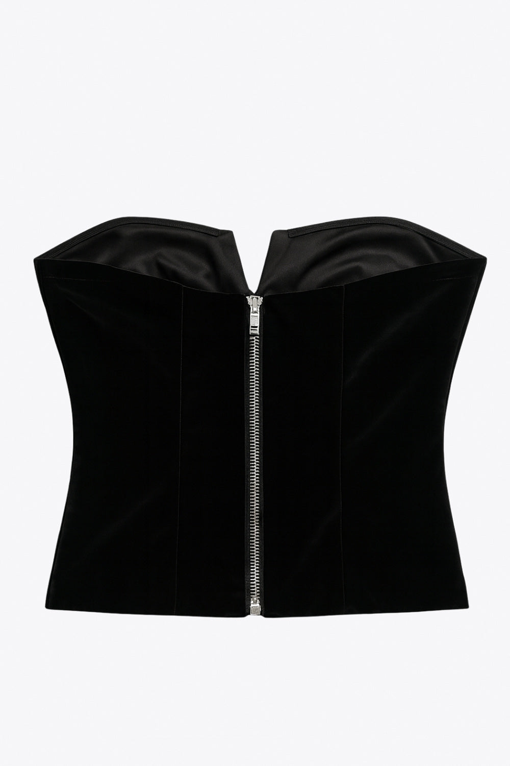 Top tubo corto de fit ajustado, efecto piel, escote corazón con corte decorativos frontales y cierre posterior con cremallera visible en contraste.