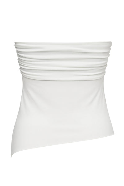 Top tubo de fit ajustado, escote recto con plisados decorativos laterales, bajo asimétrico frontal con rib rizado en borde, abertura y plisados con jareta frontal ajustable.