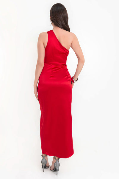 Vestido maxi satinado de fit recto, asimétrico de un hombro, con plisados en hombro, escote diagonal, cruce frontal con plisados en costados y abertura frontal en bajo. Cierre lateral con cremallera oculta.