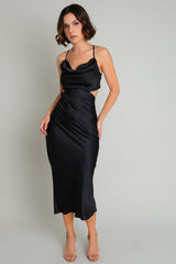 Vestido midi satinado cut out con lazado espalda